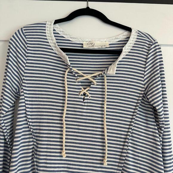 VINTAGE HAVANA Striped‎ Tie Neck Top - Picture 3 of 7